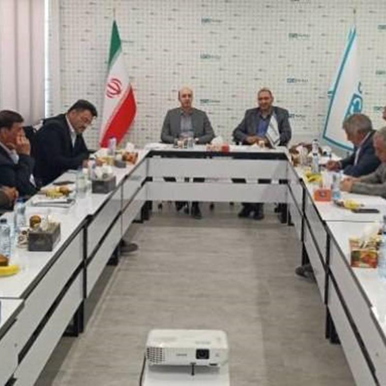 برگزاری نشست مشترک مدیر بیمه دی استان ایلام با مدیر صندوق بازنشستگی