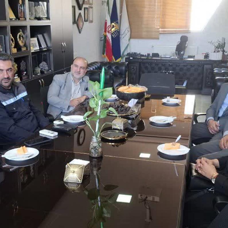 تاکید مدیران بیمه دی زنجان و پروژه قرارگاه خاتم الانبیا بر استمرار همکاری