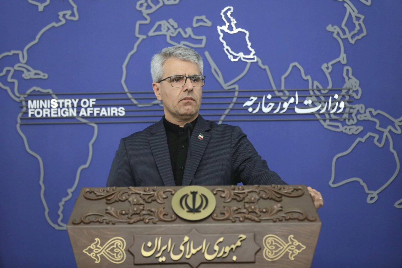 خلیج فارس سخاوتمندتر از موج‌سواری‌های زودگذر سیاسی است/ تبدیل مرزهای ایران و عراق به مرز دوستی