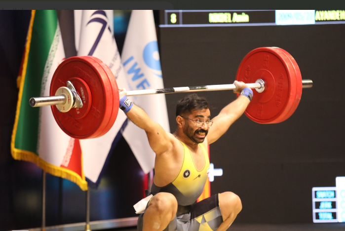 ­هفته نخست لیگ وزنه برداری ایران؛ قهرمانی حافظ قشقایی در دسته 65 کیلوگرم