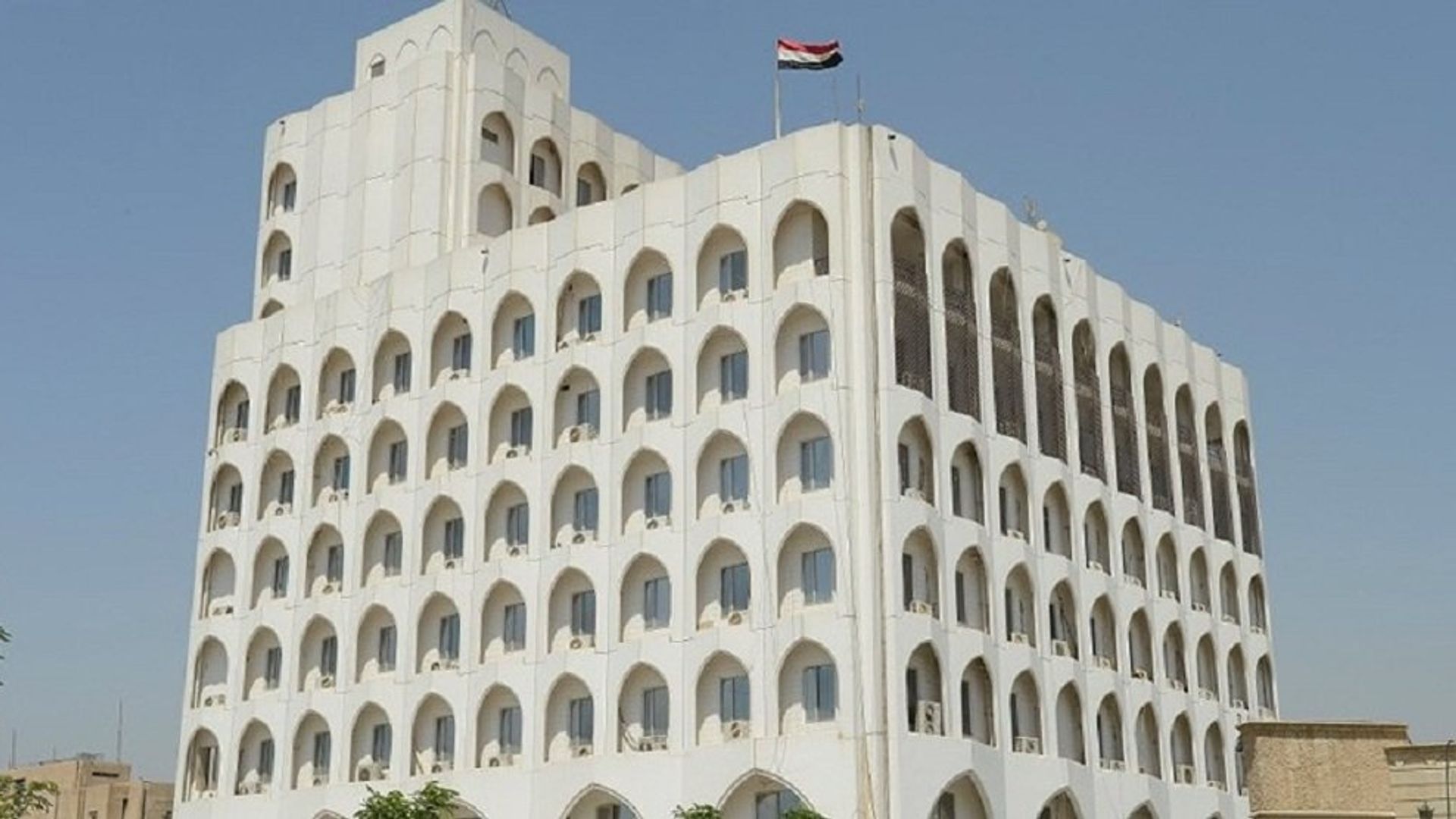 العراق یستدعی السفیر الإیرانی بعد منشورات عن خرائط المنطقه