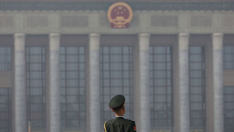 China tightens cross-border anti-graft fight