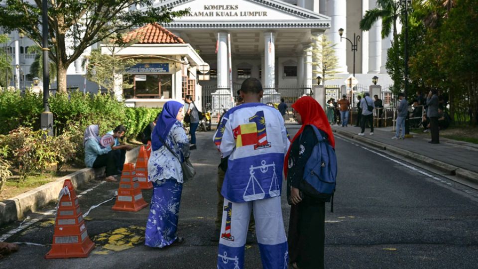 Unusual day in court as three ex-Malaysian PMs face separate legal corruption proceedings