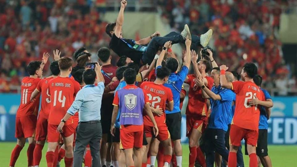 Vietnam successfully defends ASEAN Championship after draw against Thailand