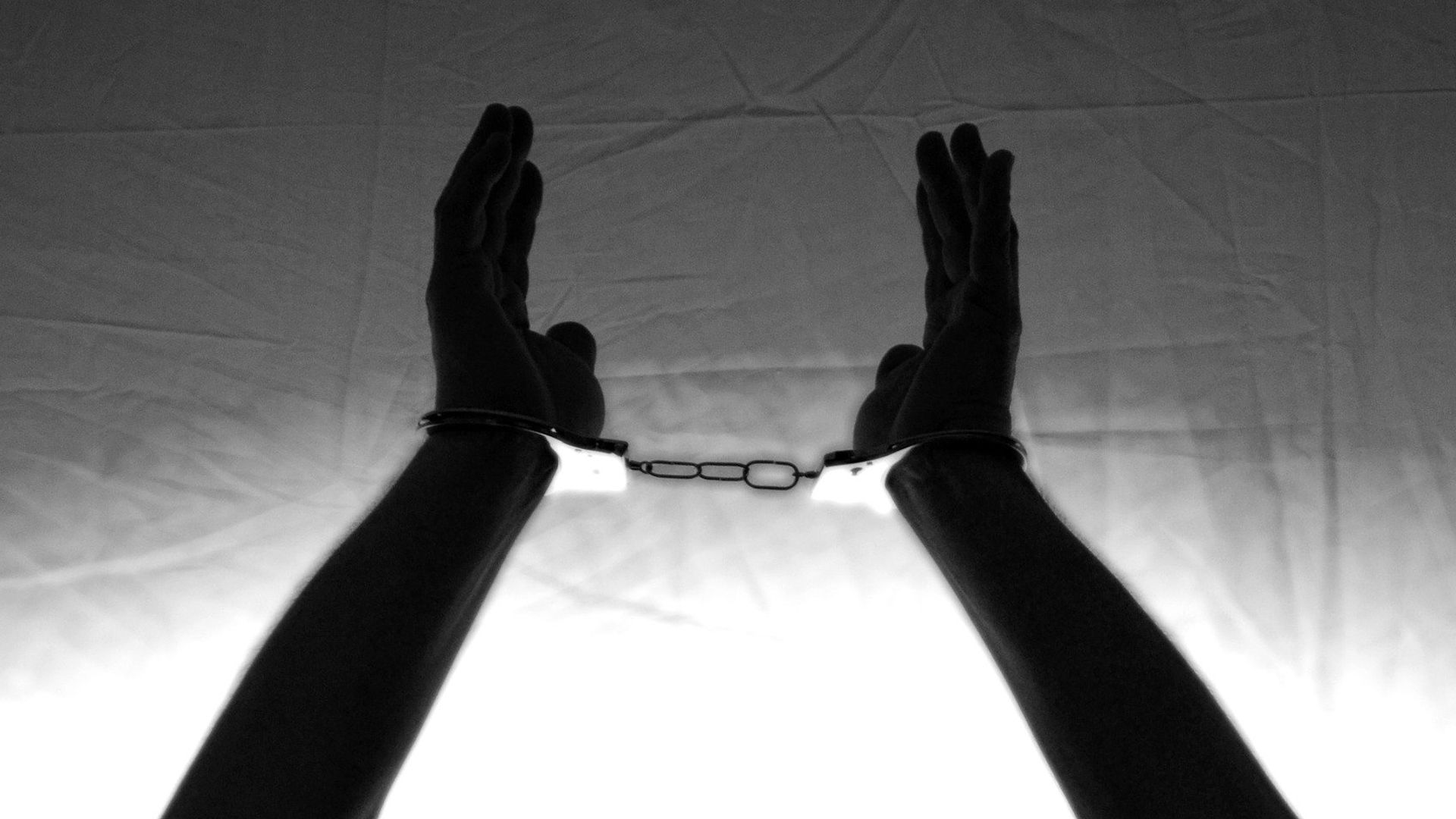 میروشنیک یکشف طرق التعذیب التی یقوم بها نظام کییف مع السجناء