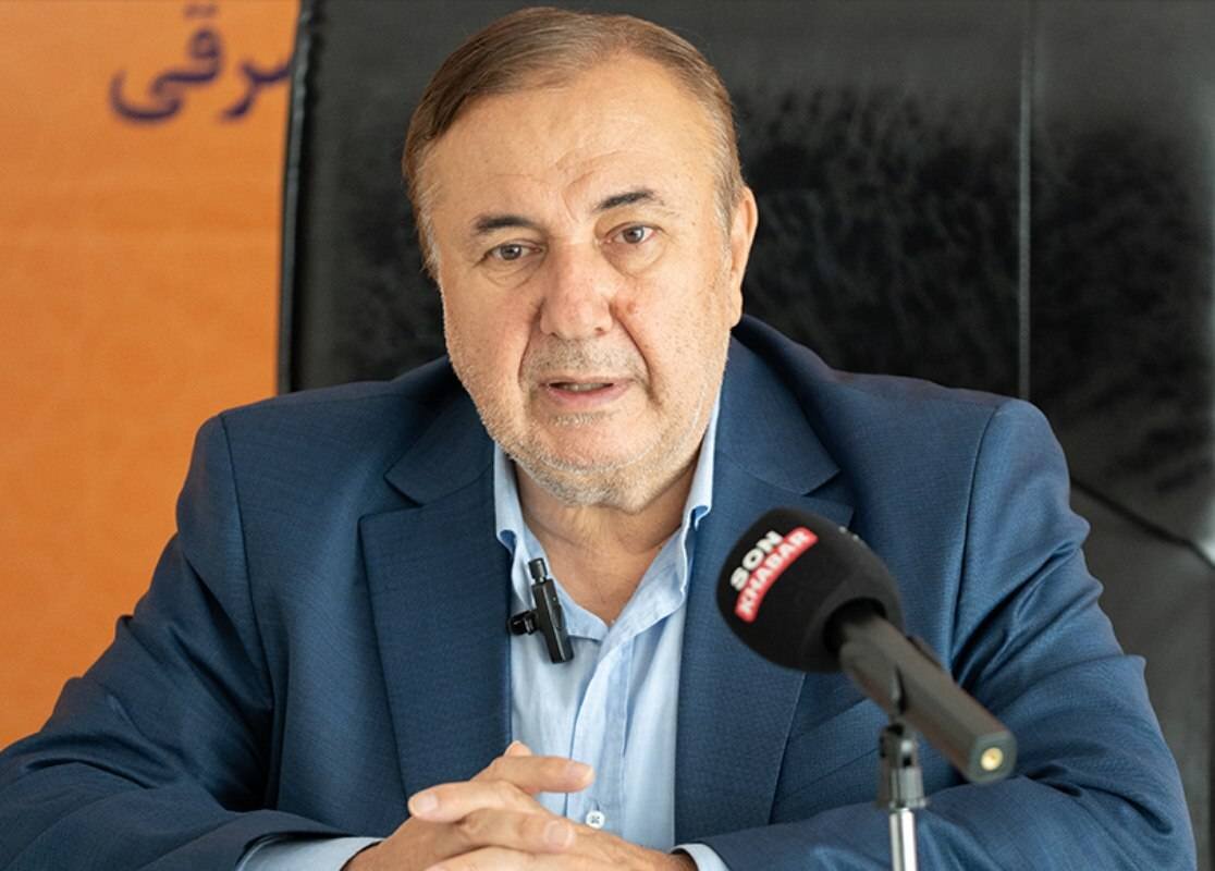 بررسی مطالبات پنج هزار آژانس گردشگری/نباید به توسعه صنعت توریسم در کشور نگاه جزیره‌ای داشت