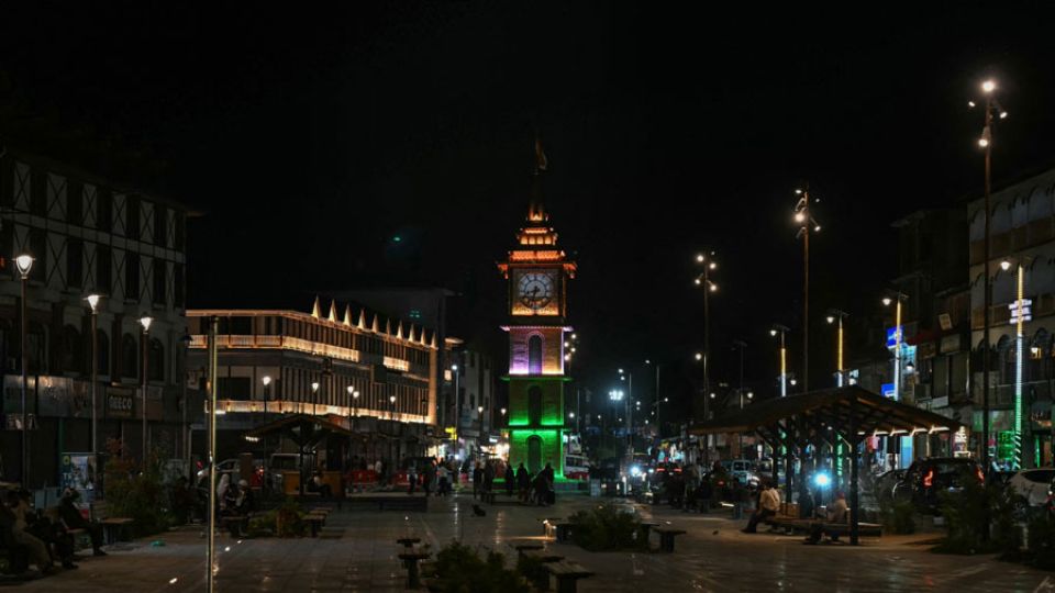One clock for India: Government mandates uniform standard time across banking, telecom, and railways