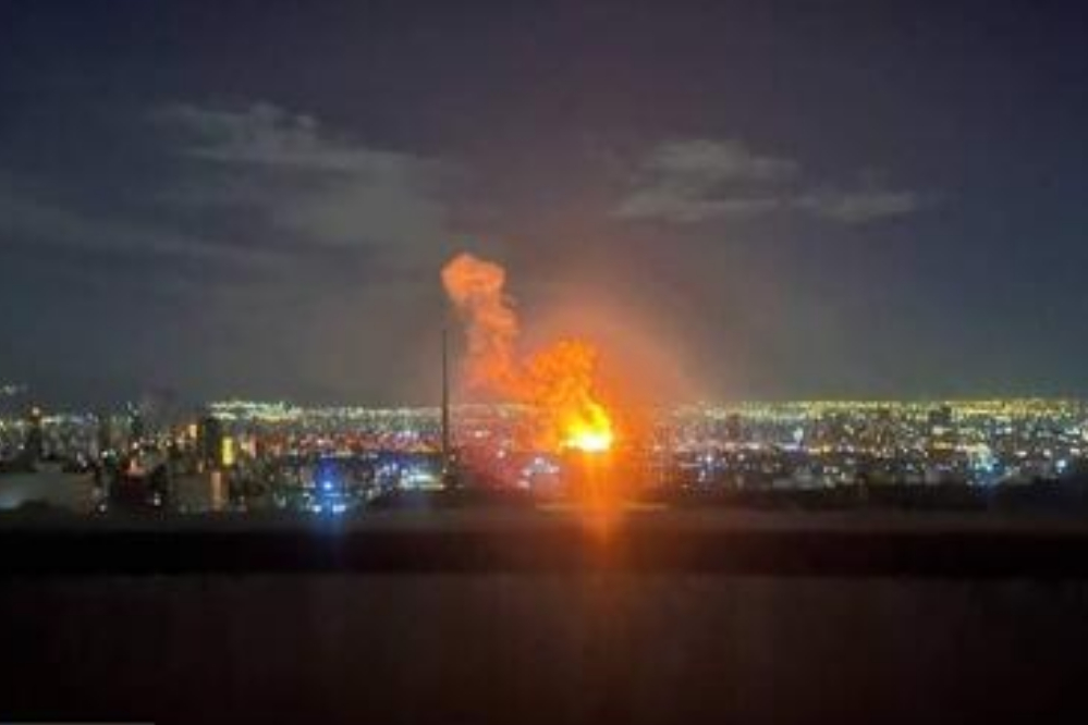 تجاوز دشمن آمریکایی به جزیره لارک؛پاسخ قاطع ایران؛دو پایگاه آمریکایی در اردن هدف قرار گرفت
