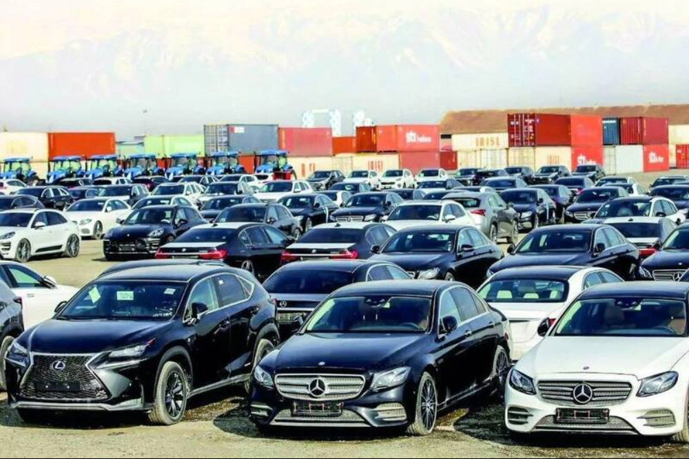 شرایط واردات خودرو برای ایرانیان مقیم خارج اعلام شد؛ جزئیات و تعرفه واردات 1405