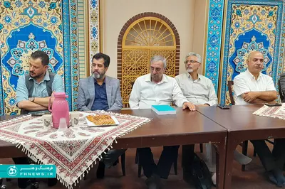 عکس؛ آئین گشایش نمایشگاه خوشنویسی «میلاد مهر» در فرهنگسرای قرآن برگزار شد