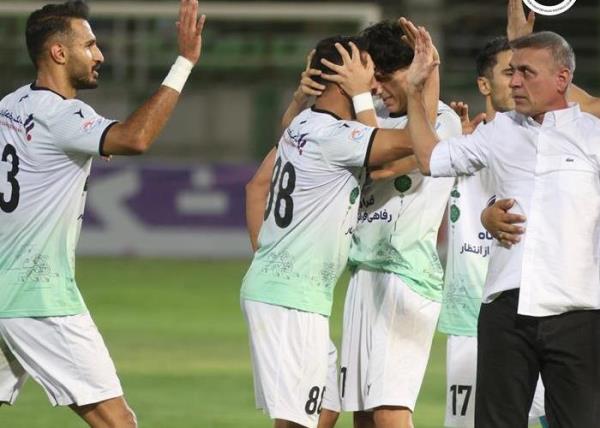پیروزی ذوب آهن مقابل پیکان