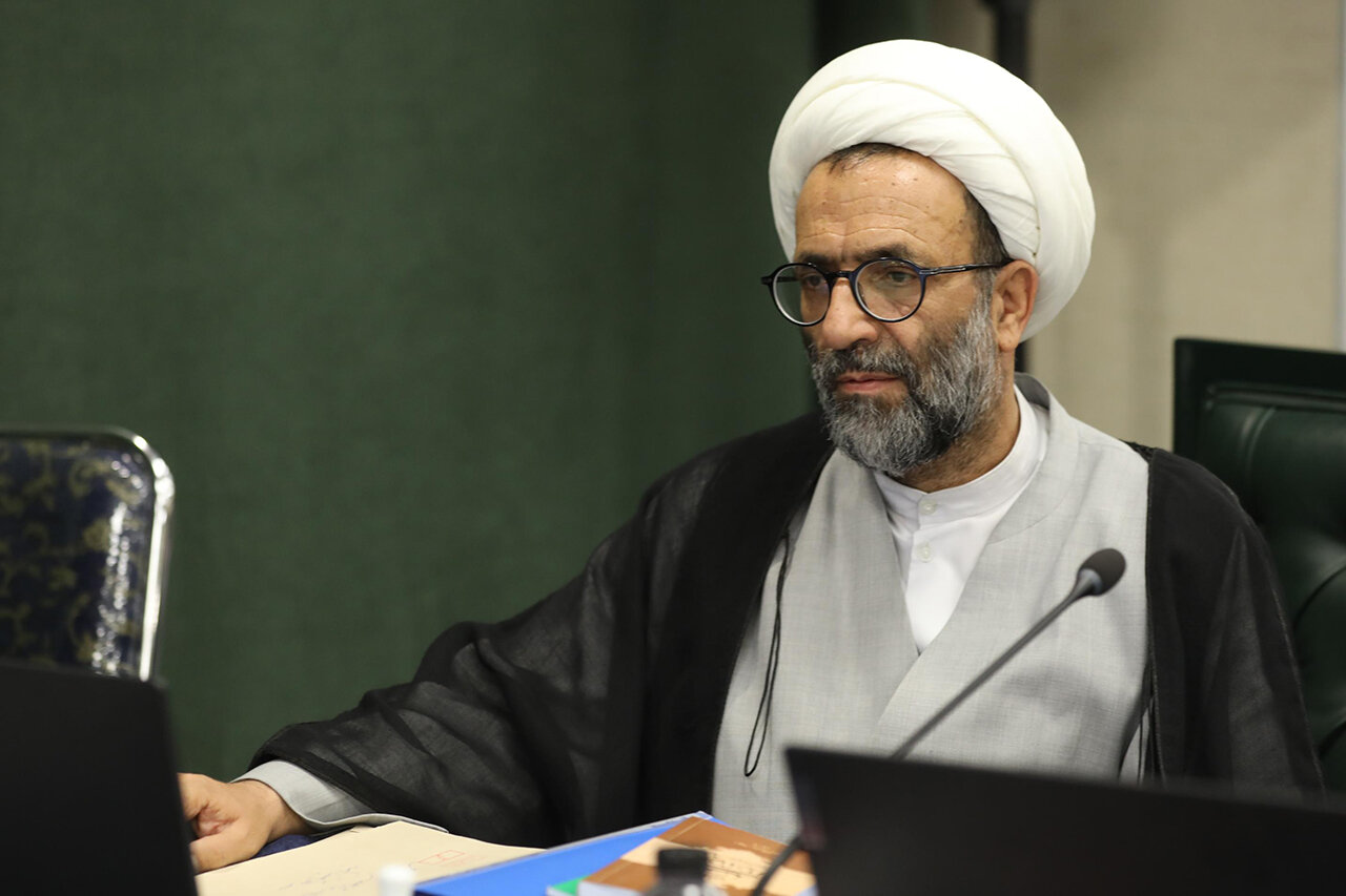 قانون تأکیدی بر «پخش زنده» جلسات علنی مجلس ندارد/ مشروح مذاکرات در زمان مشخص پخش می‌شود