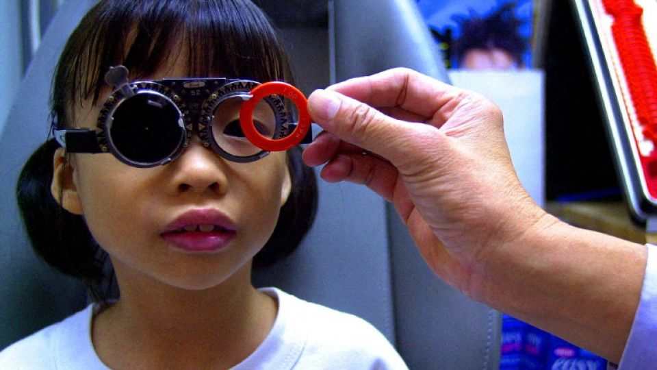 China records fall in myopia among students