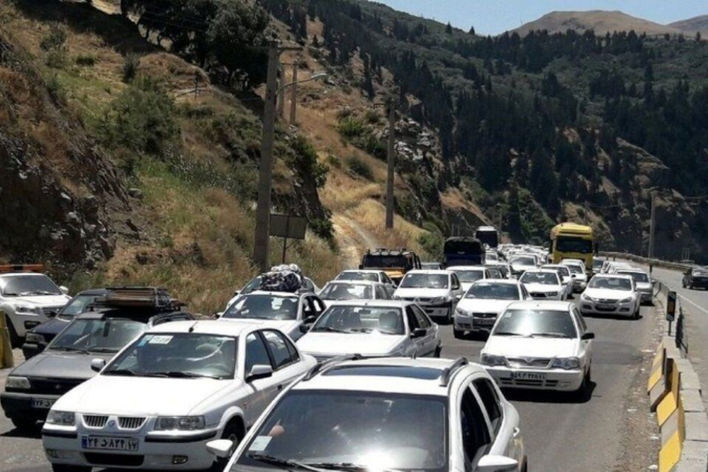 ترافیک در آزادراه های تهران - شمال و کرج - قزوین سنگین است