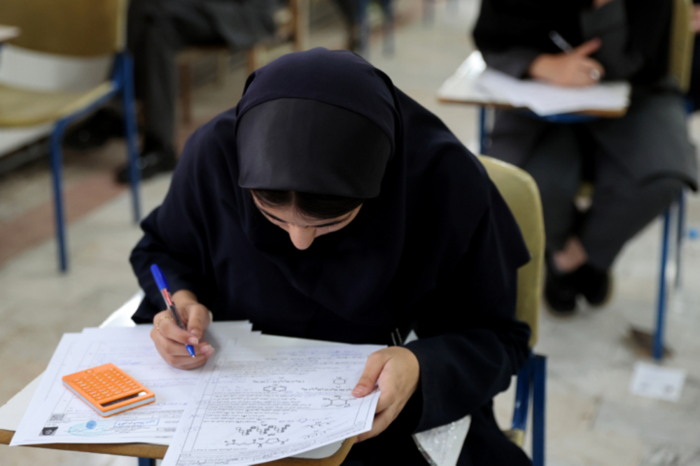 تکلیف دانشآموزان معترض به نمره خرداد مشخص شد؛ چه کسانی باید شهریور امتحان دهند؟