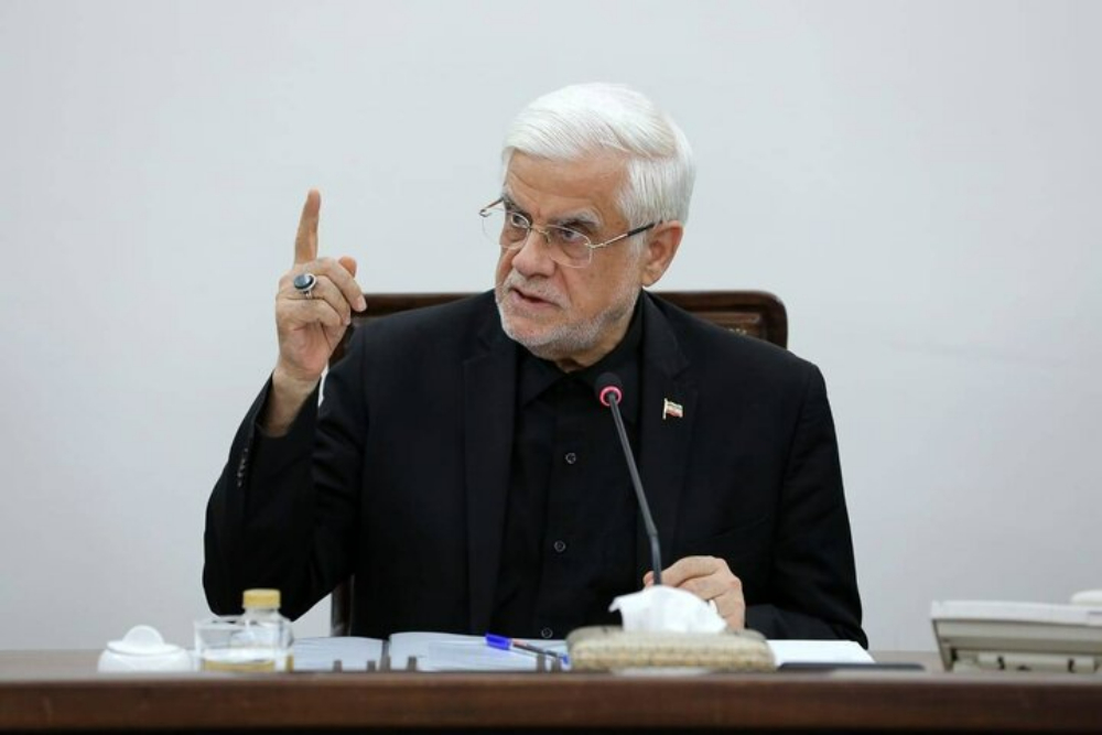 عارف: دشمن در جنگ اقتصادی هم شکست می‌خورد