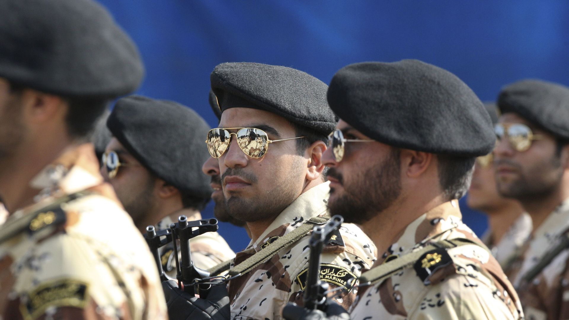 الحرس الثوری الإیرانی: واشنطن قد تخسر دولارات عده مقابل إلحاق ضرر بإیران قیمته دولار واحد