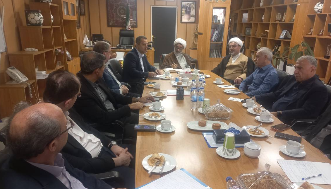 نشست دبیر شورای عالی انقلاب فرهنگی با مسئولان سازمان لیگ فوتبال