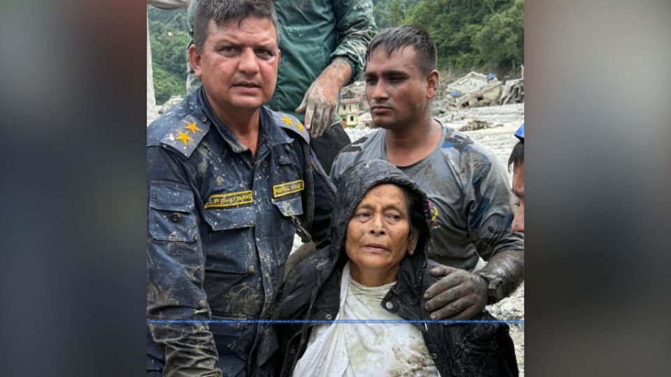 Late rescues renew hope for survivors in deadly Nepal floods