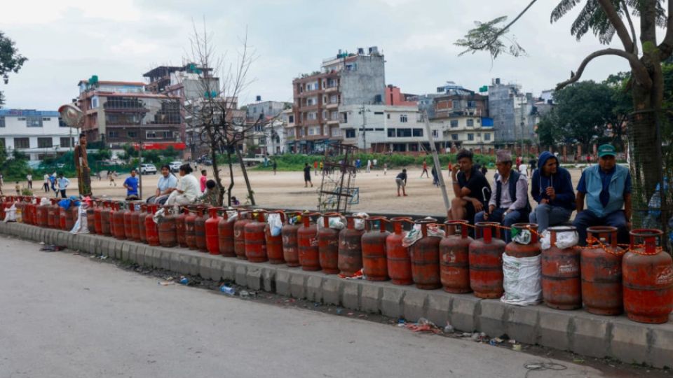 LPG crisis deepens in Kathmandu, restaurants on the brink