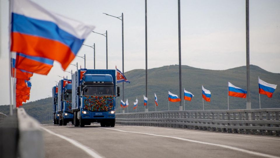 North Korea, Russia open first road bridge as ties deepen