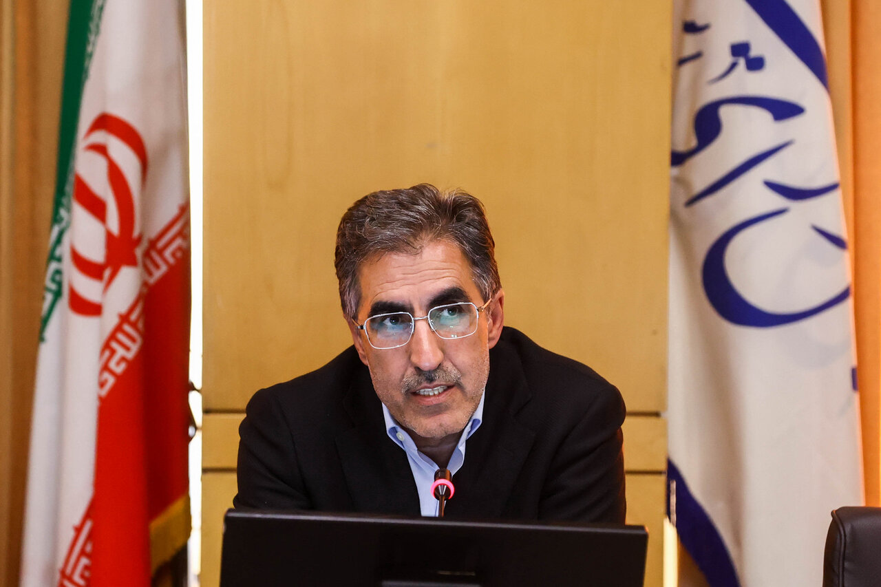 عزم جدی کمیسیون صنایع برای مقابله با مافیای خودرو / انتقاد از سنگ اندازی در مسیر واردات خودرو