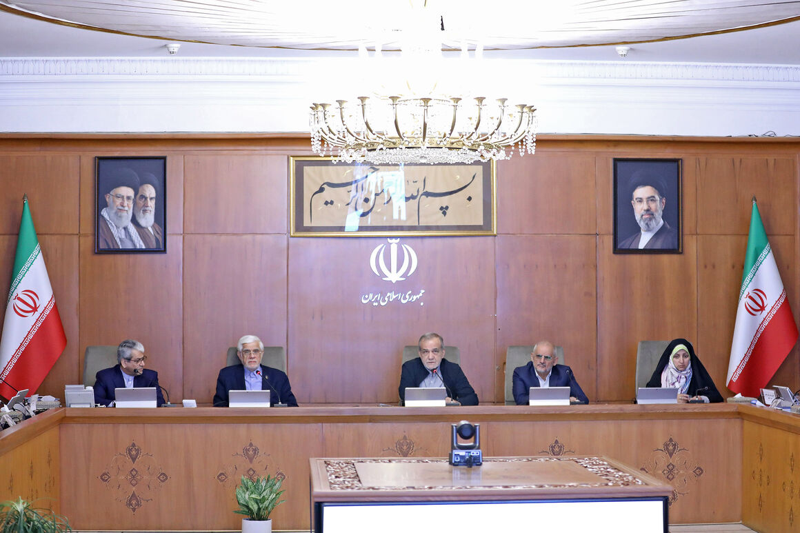 قدردانی رئیس‌جمهوری از همراهی مردم و عوامل اجرایی در اجرای طرح بنزین
