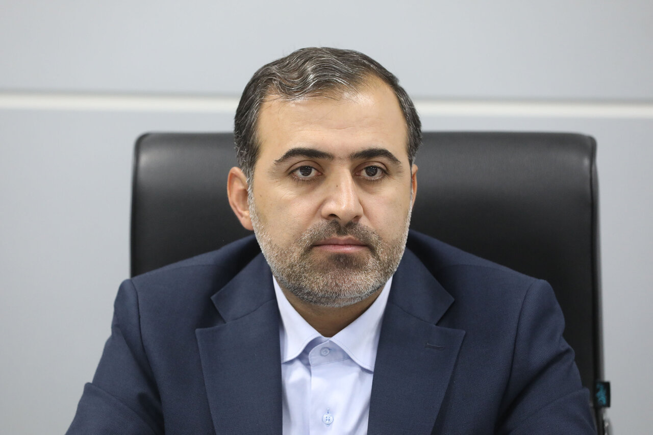 نامه نماینده شیراز به «عارف»درباره «بحران خاموش» در ساختار اداری کشور/ الزام دولت به توقف تعویق بازنشستگی‌ها و اجرای کامل قانون «منع به‌کارگیری بازنشستگان»