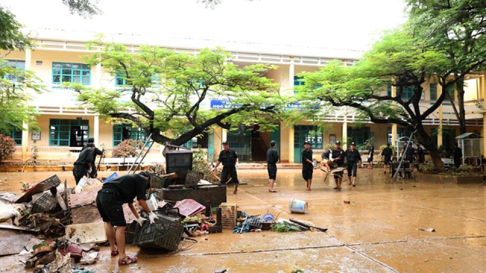Climate hazards disrupt schooling of over three million Vietnamese students in 2025: report