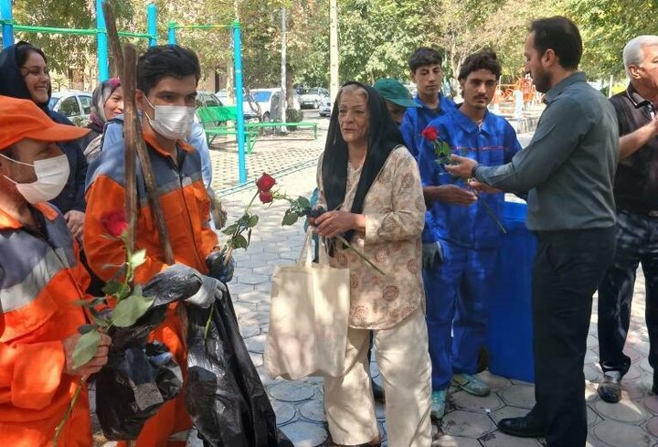 مشارکت شهروندان منطقه 8 در پاکسازی بوستانها به مناسبت روز جهانی زمین پاک