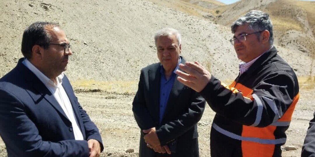 بازدید رنجبرزاده از روند آسفالت ریزی گردنه دهستان کلیایی