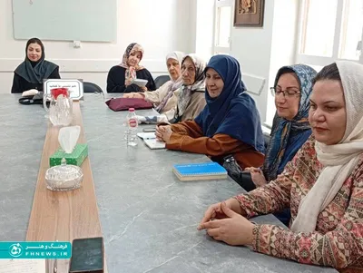عکس؛ نشست «هم نشینی با کتاب» در کتابخانه شیخ هادی نجم آبادی فرهنگسرای معرفت