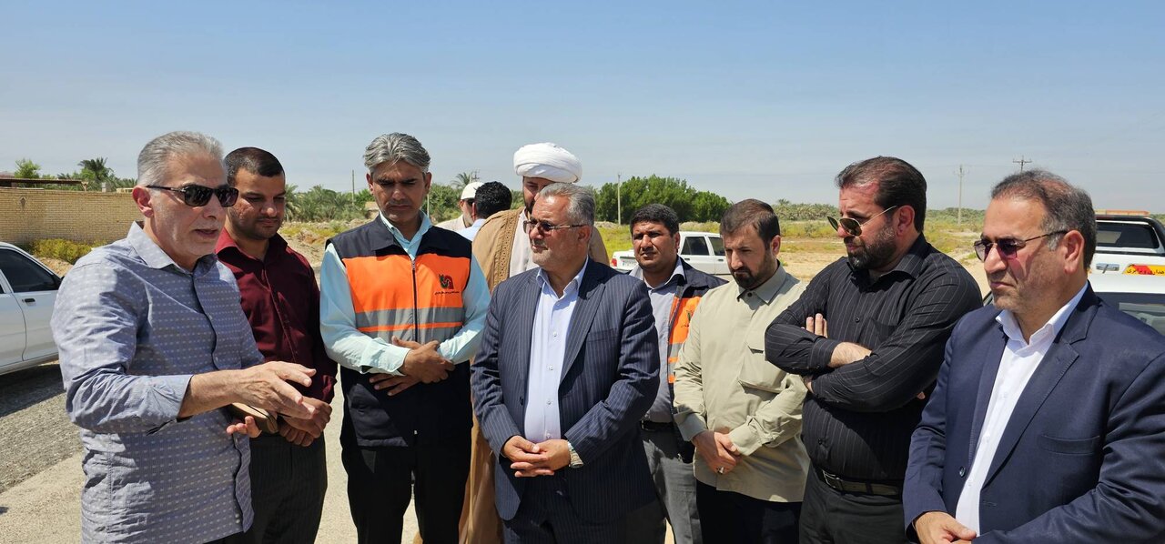 از جادههای ارتباطی تا معابر روستایی؛ بازدید میدانی خنفری از روند اجرای پروژههای زیرساختی شهرستان شادگان