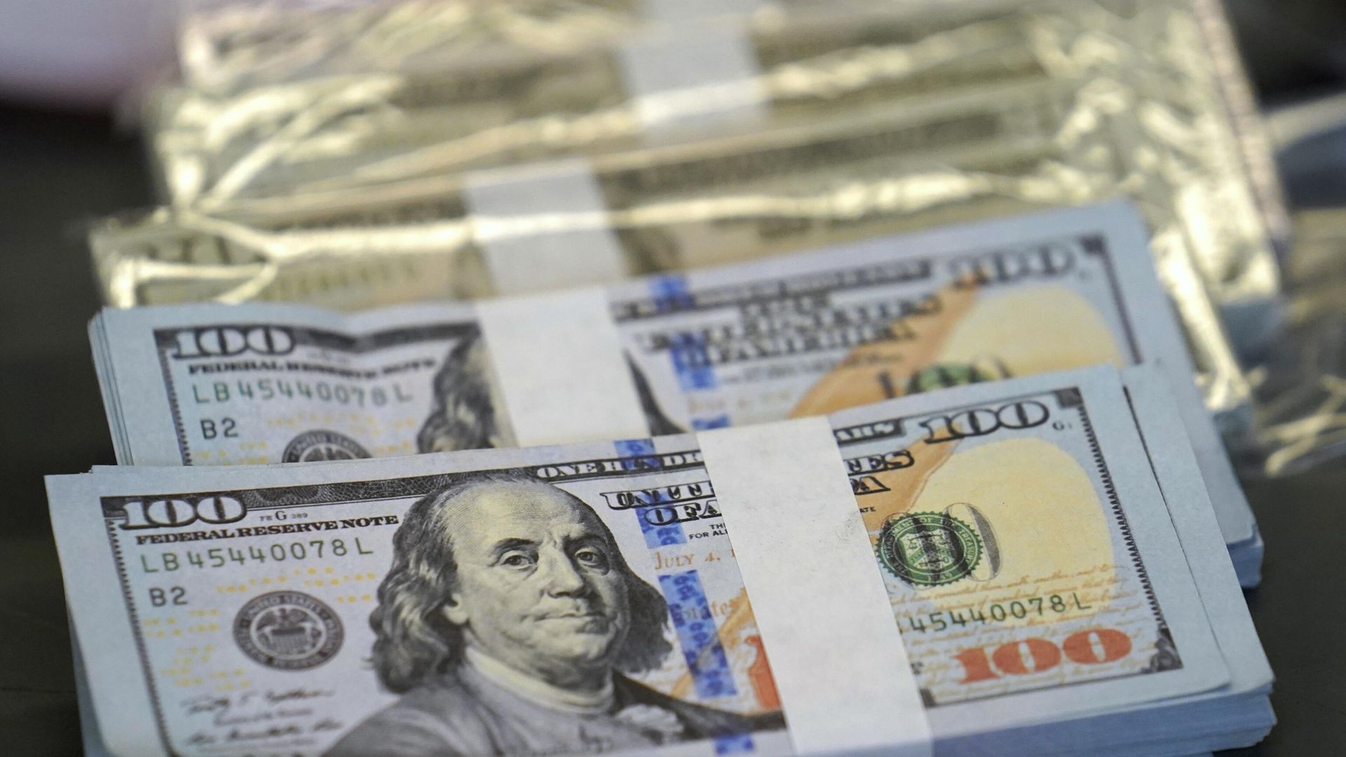 خبیره اقتصادیه تکشف لـ"سبوتنیک" أسباب صعود الدولار وتوقعات سعر صرف الجنیه المصری بنهایه العام