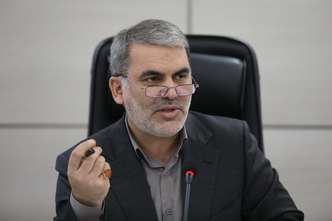 بررسی مشکلات بخش خصوصی در نشست با فعالان اقتصادی استان فارس/ پیگیری اختلال در تأمین مواد ناریه معادن