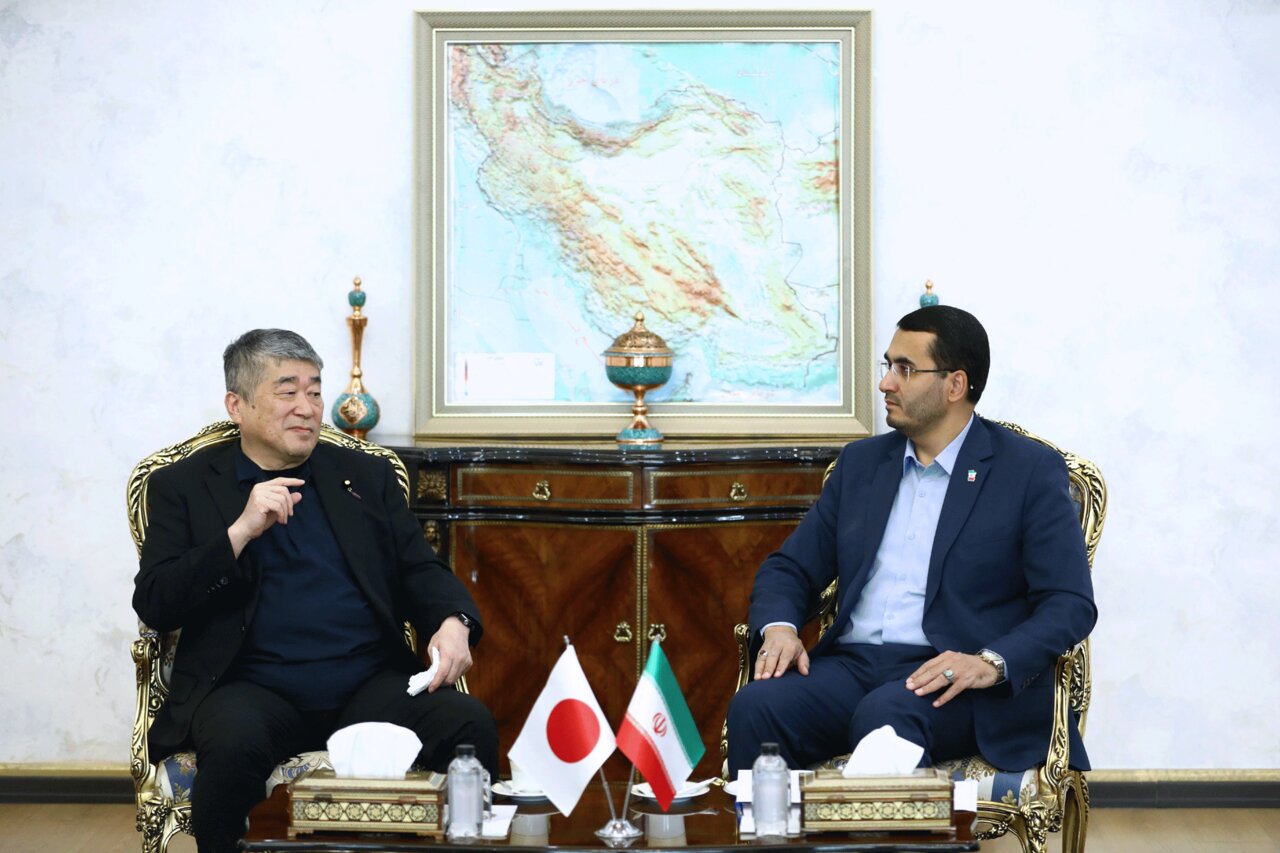 گروه دوستی پارلمانی زمینه رایزنی مستمر را فراهم می کند/ تهران به مواضع منطقی و دیپلماتیک توکیو درخصوص جنگ ایران توجه دارد
