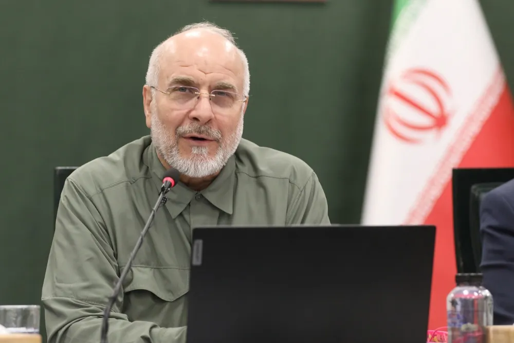 قالیباف: دوگانه جنگ یا مذاکره واقعی نیست؛ تا تحقق شروط ایران، تنگه هرمز باز نخواهد شد