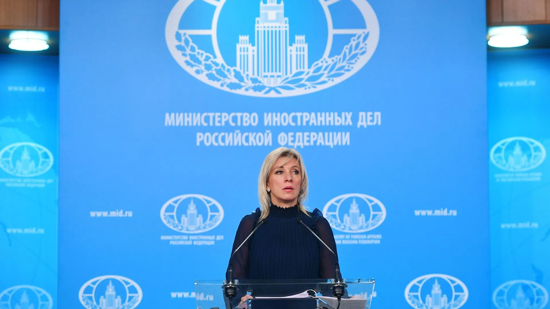 زاخاروفا: شرکات "مایکروسوفت" و"غوغل" و"میتا" قدمت دعما لمراکز اتصال احتیالیه فی أوکرانیا
