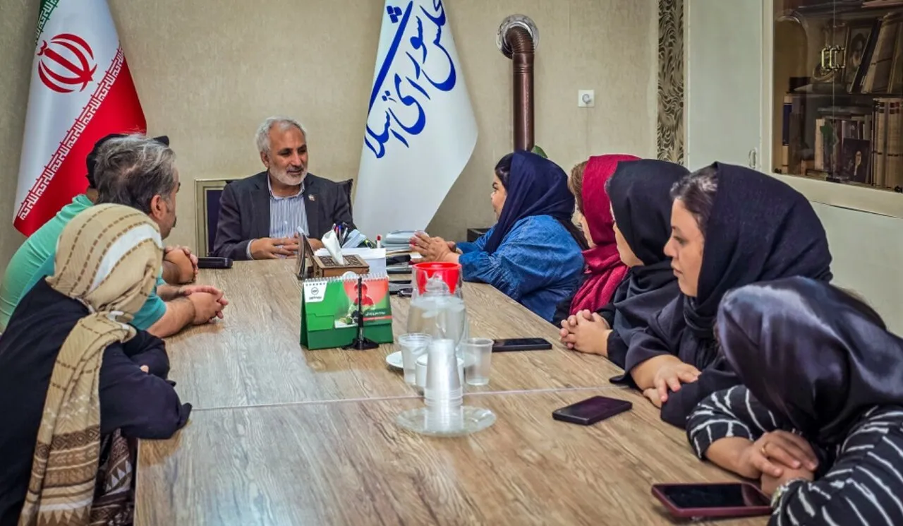 بررسی مطالبات انجمن کوتاهقامتان بلندهمت آذربایجان شرقی در دیدار جعفری آذر