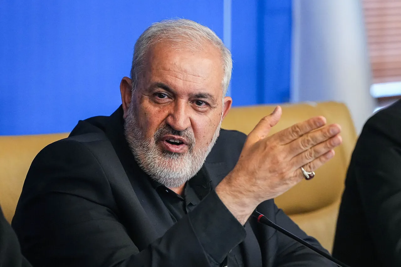 کمیسیون‌های مشترک مجلس و وزارت نیرو برای پیگیری مسائل آب و برق تشکیل می‌شوند / ظرفیت نیروگاه‌های خورشیدی 5 برابر شده است