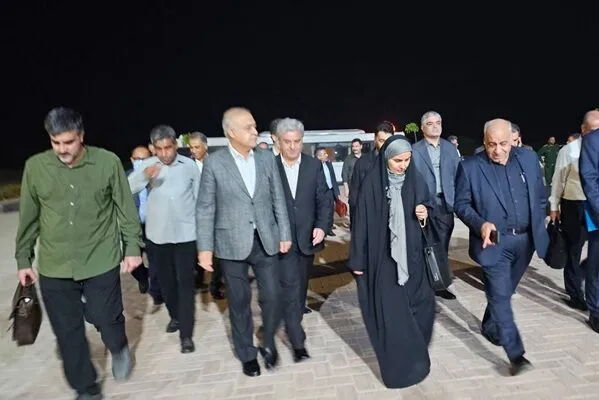 وزیر راه و شهرسازی وارد استان هرمزگان شد