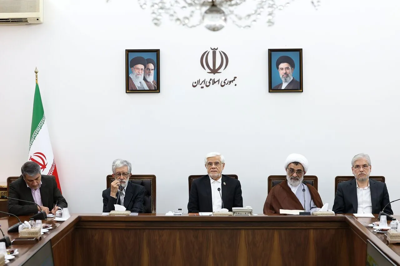 عارف: ایران باید نقش جدیدی در منطقه ایفا کند
