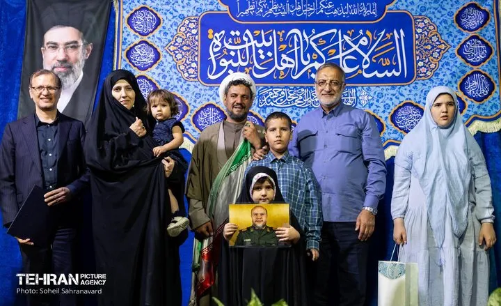 حضور شهردار تهران در اجتماع شبانه میدان سما
