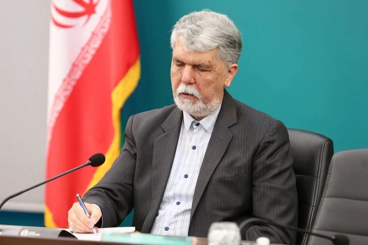 صالحی: ترجمه، پل میان فرهنگها و اندیشههاست