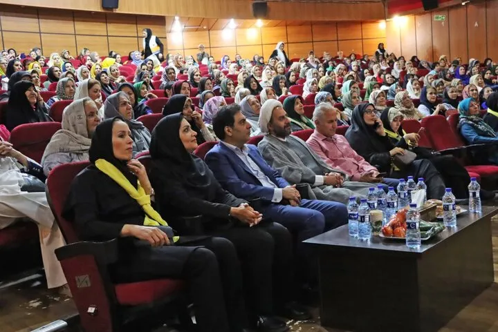 برگزاری «جشن سالمند؛ سالمند پویا، شهر شاد» در منطقه 22