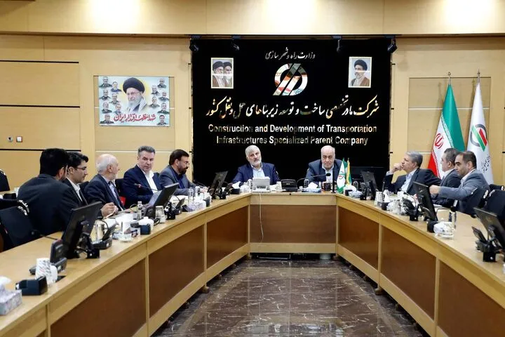 آغاز مذاکرات برای احداث 200 کیلومتر دیگر از آزادراه حرم تا حرم