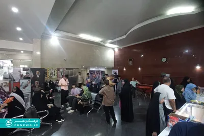 عکس؛ اکران فیلم با حضور جمعی از کودکان، خانواده‌ها و اهالی  منطقه 11، در پردیس سینمایی رازی
