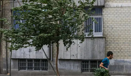 باد بسیار شدید در راه تهران
