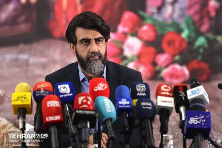 محمدخانی: انبارهای شهرداری برای تثبیت قیمت کالاهای اساسی پر است