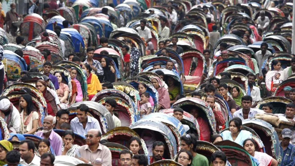 Dhaka’s battery rickshaw problem is economic, not just about traffic
